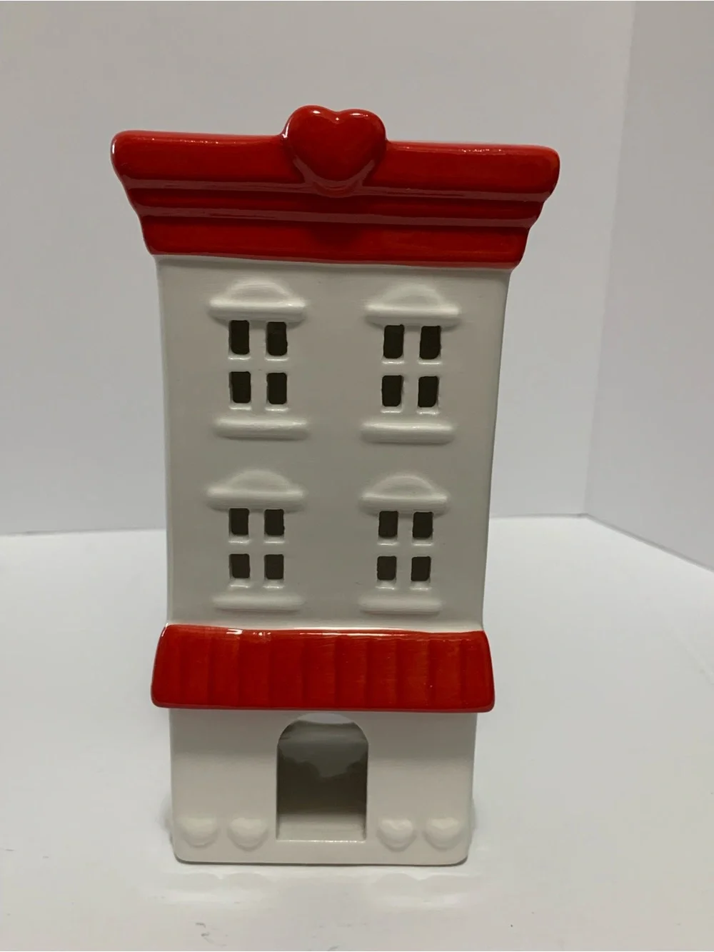 Target Spritz Valentine White and Red Ceramic Decorative House